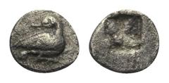 MAKEDONIEN. Eion. Hemiobol. Ca. 500 - 470 v. Chr. Vs: Gans mit zurückgewandtem Kopf nach rechts laufend. Rs: Quadratum incusum. Vgl. AMNG III/2 S. 139, 35 (Diobol). Vgl. SNG ANS 272 (Diobol). Sehr sch