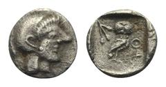 ATTIKA. Athen. Hemiobol. Ca. 500/490 - 485/480 v. Chr. Vs: Kopf der Athena mit attischem Helm rechts. Rs: AΘE. Eule nach rechts stehend, den Kopf en face, im Feld links oben Olivenzweig; das Ganze in 