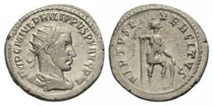 Philippus I. Arabs (244 - 249 n. Chr.). Antoninian. 244 - 245 n. Chr. Antiochia. Vs: IMP C M IVL PHILIPPVS P F AVG P M. Büste mit Strahlenkrone, Paludament und Panzer rechts. Rs: VIRTVS EXERCITVS. Vir