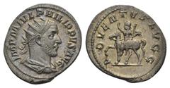 Philippus I. Arabs (244 - 249 n. Chr.). Antoninian. 244 - 245 n. Chr. Rom. Vs: IMP M IVL PHILIPPVS AVG. Büste mit Strahlenkrone, Paludament und Panzer rechts. Rs: ADVENTVS AVGG. Philippus I. mit erhob