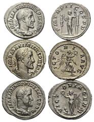 Lots. Maximinus I. Thrax (235 - 238 n. Chr.) Lot (3 Stück): 3 Denare. Rom. Vs: Büste rechts. Rs: Maximinus mit erhobener Rechter und Szepter zwischen zwei Standarten n. l. stehend / Victoria mit Kranz