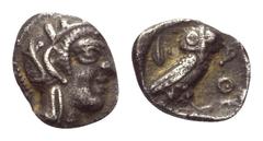 Greek Attika. Athen. Obol. Ca. 465 - 454 v. Chr. Vs: Kopf der Athena mit attischem Helm rechts. Rs: Eule nach rechts stehend, den Kopf en face; im Feld links oben Olivenzweig, das Ganze in Quadratum i