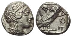 Greek Attika. Athen. Tetradrachme. Ca. 454 - 404 v. Chr. Vs: Kopf der Athena mit ölzweiggeschmücktem, attischem Helm, Ohranhänger und Halskette rechts. Rs: Eule nach rechts stehend, Kopf en face, im F
