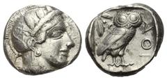 Greek Attika. Athen. Tetradrachme. Ca. 454 - 404 v. Chr. Vs: Kopf der Athena mit ölzweiggeschmücktem, attischem Helm, Ohranhänger und Halskette rechts. Rs: Eule nach rechts stehend, Kopf en face, im F