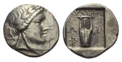Greek Lykien. Lykischer Bund. Drachme. Ca. 167 - 100 v. Chr. Limyra. Vs: Vs: Kopf des Apollon mit Lorbeerkranz und Köcher mit Bogen über der Schulter rechts. Rs: Kithara, darüber Ethnikon; im Feld lin