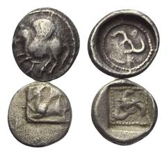 Greek Griechische Münzen - Lots. Dynasten von Lykien. Khinakha (ca. 480 - 430 v. Chr.) / Kuprilli (ca. 470 - 435 v. Chr.). Lot (2 Stück): 2 Obole. Vs: Pegasos nach links fliegend / Geflügelte Ziegenpr