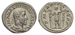 Roman Imperial Maximinus I. Thrax (235 - 238 n. Chr.). Denar. 236 n. Chr. Rom. Vs: IMP MAXIMINVS PIVS AVG. Büste mit Lorbeerkranz, Paludament und Panzer rechts. Rs: P M TR P II COS P P. Maximinus mit 