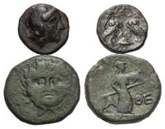 Greek Griechische Münzen - Lots. Attika. Athen. Lot (2 Stück): 2 Bronzen. 4. - 1. Jhdt. v. Chr. Vs: Athenakopf mit Helm rechts / Gorgoneion en face. Rs: Zwei Eulen en face stehend, dazwischen Plemocho