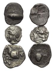 Greek Griechische Münzen - Lots. Mysien / Inseln vor Mysien. Kyzikos / Prokonnesos. Lot (3 Stück): 2 Obole, 1 Hemiobol. 6. - 4. Jhdt. v. Chr. Vs: Thunfisch links / Attiskopf links / Pferdeprotome link