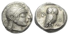 Greek Attika. Athen. Tetradrachme (Silber). Ca. 500 - 480 v. Chr. Vs: Kopf der Athena mit attischem Helm und Ohranhänger rechts. Rs: Eule nach rechts stehend, Kopf en face, im Feld links oben Olivenzw