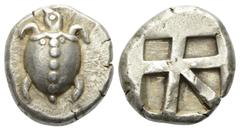 Greek Inseln vor Attika. Aigina. Stater (Silber). Ca. 470 - 445 v. Chr. Vs: Seeschildkröte mit sieben T-förmig angeordneten Punkten auf dem Rückenpanzer. Rs: Quadratum incusum, durch dicke Balken in f