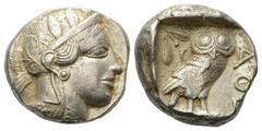 Greek Attika. Athen. Tetradrachme (Silber). Ca. 454 - 404 v. Chr. Vs: Kopf der Athena mit ölzweiggeschmücktem, attischem Helm, Ohranhänger und Halskette rechts. Rs: Eule nach rechts stehend, Kopf en f