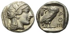 Greek Attika. Athen. Tetradrachme (Silber). Ca. 454 - 404 v. Chr. Vs: Kopf der Athena mit ölzweiggeschmücktem, attischem Helm, Ohranhänger und Halskette rechts. Rs: Eule nach rechts stehend, Kopf en f
