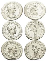 Roman Coins - Lots Römische Münzen - Lots. Elagabalus (218 - 222 n. Chr.) / Gordianus III. (238 - 244 n. Chr.) / Philippus I. Arabs (244 - 249 n. Chr.). Lot (3 Stück): 3 Antoniniane (Silber). Rom. Vs: