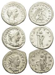 Roman Coins - Lots Römische Münzen - Lots. Elagabalus (218 - 222 n. Chr.) / Gordianus III. (238 - 244 n. Chr.) / Philippus I. Arabs (244 - 249 n. Chr.). Lot (3 Stück): 3 Antoniniane (Silber). Rom. Vs: