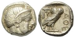 Greek Attika. Athen. Tetradrachme (Silber). Ca. 454 - 404 v. Chr. Vs: Kopf der Athena mit ölzweiggeschmücktem, attischem Helm, Ohranhänger und Halskette rechts. Rs: Eule nach rechts stehend, Kopf en f