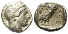 Greek Attika. Athen. Tetradrachme (Silber). Ca. 454 - 404 v. Chr. Vs: Kopf der Athena mit ölzweiggeschmücktem, attischem Helm, Ohranhänger und Halskette rechts. Rs: Eule nach rechts stehend, Kopf en f