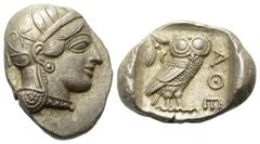 Greek Attika. Athen. Tetradrachme (Silber). Ca. 454 - 404 v. Chr. Vs: Kopf der Athena mit ölzweiggeschmücktem, attischem Helm, Ohranhänger und Halskette rechts. Rs: Eule nach rechts stehend, Kopf en f