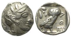 Greek Attika. Athen. Tetradrachme (Silber). Ca. 454 - 404 v. Chr. Vs: Kopf der Athena mit ölzweiggeschmücktem, attischem Helm, Ohranhänger und Halskette rechts. Rs: Eule nach rechts stehend, Kopf en f