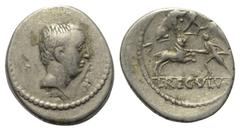 Roman Republican L. Livineius Regulus. Denar (Silber). 42 v. Chr. Rom. Vs: Kopf des Praetors L. Livineius Regulus rechts. Rs: L REGVLV[S]. Gladiatorenszene in der Arena: Zwei Bestiarii kämpfen mit Spe