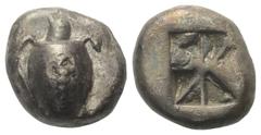 Greek Inseln vor Attika. Aigina. Stater (Silber). Ca. 525 - 475 v. Chr. Vs: Seeschildkröte. Rs: Quadratum incusum. 19 mm. 11,66 g. HGC 6, 430; Slg. Dewing 1661. Sehr schön.