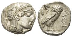 Greek Attika. Athen. Tetradrachme (Silber). Ca. 454 - 404 v. Chr. Vs: Kopf der Athena mit ölzweiggeschmücktem attischem Helm, Ohranhänger und Halskette rechts. Rs: Eule nach rechts stehend, Kopf en fa