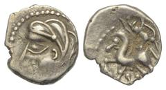 Celtic Gallien. Bituriges. Quinar (Silber). Vs: Kopf links. Rs: Pferde nach links stehend, darüber Wildschwein links, darunter X. 15 mm. 1,84 g. de la Tour 4108; DT 3449. Sehr schön / fast vorzüglich.