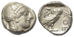 Greek Attika. Athen. Tetradrachme (Silber). Ca. 454 - 404 v. Chr. Vs: Kopf der Athena mit ölzweiggeschmücktem attischem Helm, Ohranhänger und Halskette rechts. Rs: Eule nach rechts stehend, Kopf en fa