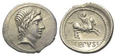 Roman Republican P. Crepusius. Denar (Silber). 82 v. Chr. Rom. Vs: Kopf des Apollo rechts. Rs: CREPVSI. Reiter mit Lanze nach rechts galoppierend. 19 mm. 3,92 g. Cr. - (vgl. 361). Äußerst seltene Vari