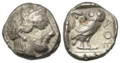 Griechische Münzen Attika. Athen. Tetradrachme (Silber). Ca. 454 - 404 v. Chr. Vs: Kopf der Athena mit ölzweiggeschmücktem attischem Helm, Ohranhänger und Halskette rechts. Rs: Eule nach rechts stehen