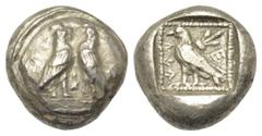 Griechische Münzen Dynasten von Lykien. Wekhssere (um 440 v. Chr.). Stater (Silber). Xanthos. Vs: Zwei Hähne auf Rundschild einander gegenüber stehend. Rs: Adler nach links stehend, dahinter Blitzbünd