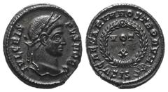 Roman Imperial Coinage Crispus (Caesar 317 - 326 n. Chr.). Follis. 321 - 324 n. Chr. Siscia. Vs: IVL CRISPVS NOB C. Kopf mit Lorbeerkranz rechts. Rs: CAESARVM NOSTRORVM / Delta SIS Halbkranz. VOT / X 