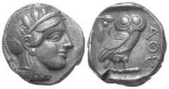 Greek Attika. Athen. Tetradrachme (Silber). Ca. 454 - 404 v. Chr. Vs: Kopf der Athena mit ölzweiggeschmücktem attischem Helm, Ohranhänger und Halskette rechts. Rs: Eule nach rechts stehend, Kopf en fa