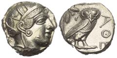 Greek Attika. Athen. Tetradrachme (Silber). Ca. 454 - 404 v. Chr. Vs: Kopf der Athena mit ölzweiggeschmücktem attischem Helm, Ohranhänger und Halskette rechts. Rs: Eule nach rechts stehend, Kopf en fa