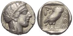 Greek Attika. Athen. Tetradrachme (Silber). Ca. 454 - 404 v. Chr. Vs: Kopf der Athena mit ölzweiggeschmücktem attischem Helm, Ohranhänger und Halskette rechts. Rs: Eule nach rechts stehend, Kopf en fa