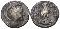 Greek Attika. Athen. Tetradrachme (Silber). Ca. 124 / 123 v. Chr. Vs: Kopf der Athena mit attischem Helm rechts. Rs: Eule auf liegender Amphora nach rechts stehend, den Kopf en face; in den Feldern Ma