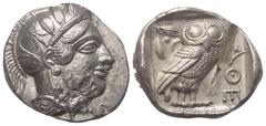 Griechische Münzen Attika. Athen. Tetradrachme (Silber). Ca. 454 - 404 v. Chr. Vs: Kopf der Athena mit ölzweiggeschmücktem attischem Helm, Ohranhänger und Halskette rechts. Rs: Eule nach rechts stehen