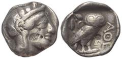 Griechische Münzen Attika. Athen. Tetradrachme (Silber). Ca. 454 - 404 v. Chr. Vs: Kopf der Athena mit ölzweiggeschmücktem attischem Helm, Ohranhänger und Halskette rechts; runder Gegenstempel. Rs: Eu