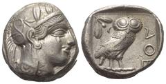Greek Attika. Athen. Tetradrachme (Silber). Ca. 454 - 404 v. Chr. Vs: Kopf der Athena mit ölzweiggeschmücktem attischem Helm, Ohranhänger und Halskette rechts. Rs: Eule nach rechts stehend, Kopf en fa
