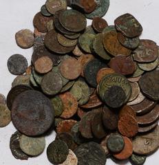 Ancient Coins Roman and other (lot) An accumulation of Ancient Aes generally as found, poor to fair (lot)