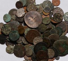 Ancient Coins Roman and other (lot) An accumulation of Ancient Aes generally as found, poor to fair (lot)